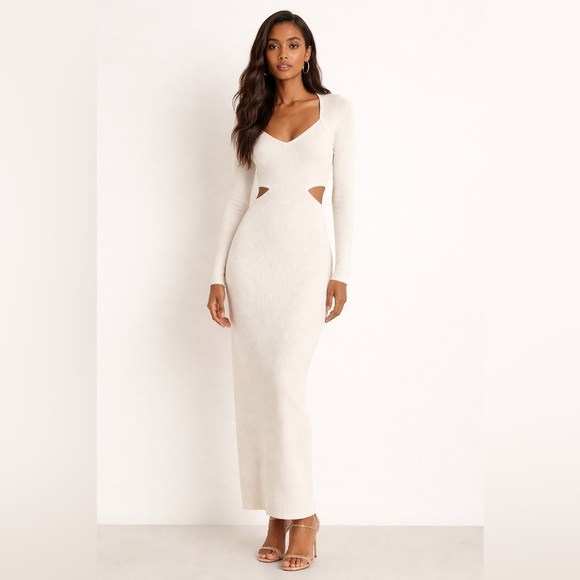 Abercrombie & Fitch Dresses & Skirts - Abercrombie & Fitch Long Sleeve Cutout Maxi Sweater Dress in Cream, Small Tall